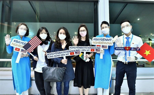 Vietnam Airlines thực hiện chuyến bay thẳng thường lệ đầu tiên đến Mỹ