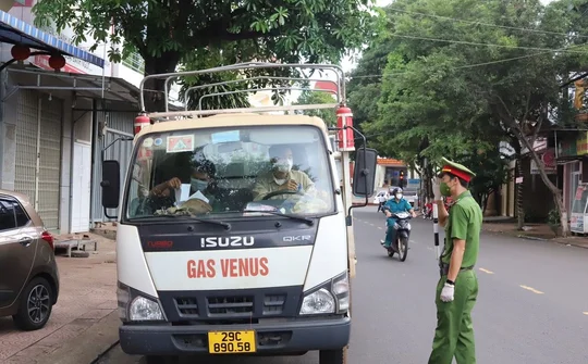 TP Buôn Ma Thuột: Từ 6 giờ ngày 30/11 các dịch vụ; Nhà hàng, quán ăn uống ... được hoạt động  trở lại "có điều kiện"