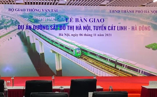 Chính thức bàn giao khai thác thương mại tuyến đường sắt Cát Linh - Hà Đông