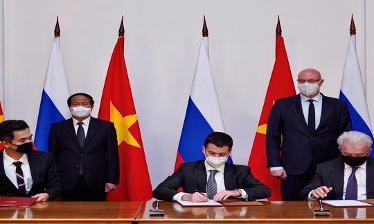T&T Group sẽ nhận chuyển giao công nghệ sản xuất “Chu trình đầy đủ” vắc xin Sputnik V từ đối tác Nga