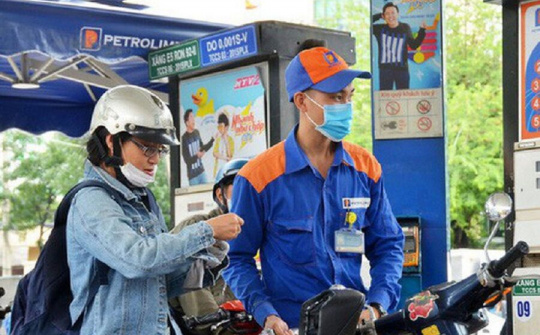 Giá xăng, dầu đồng loạt giảm mạnh từ chiều nay