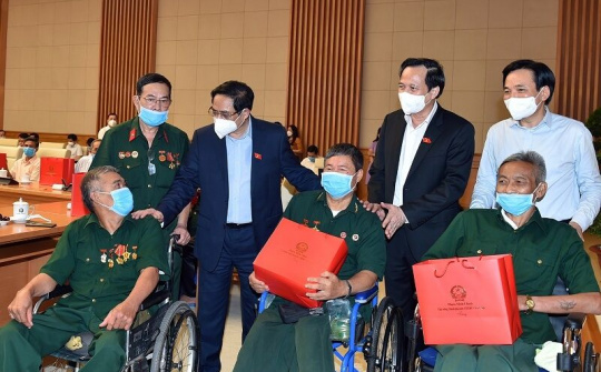Dành hơn 435 tỷ đồng tặng quà Tết cho người có công