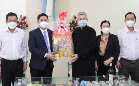 Chủ tịch UBND tỉnh Ninh Thuận thăm, chúc mừng Lễ Giáng sinh 2021