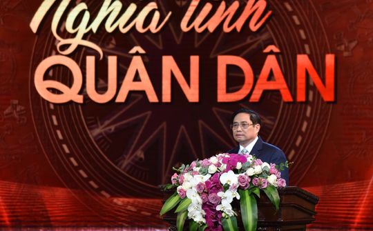 Dịch bệnh đang dần qua đi, nhưng tình quân dân mãi mãi đọng lại trong trái tim mọi người con đất Việt