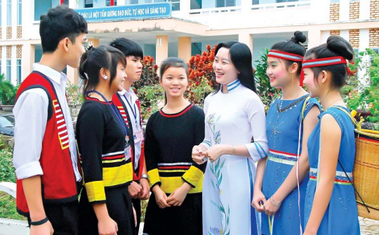 Đưa nội dung quyền con người vào hệ thống giáo dục quốc dân