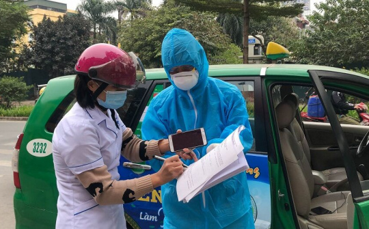 Biệt đội Taxi Mai Linh chuyên chở F0 sẵn sàng tại Hà Nội