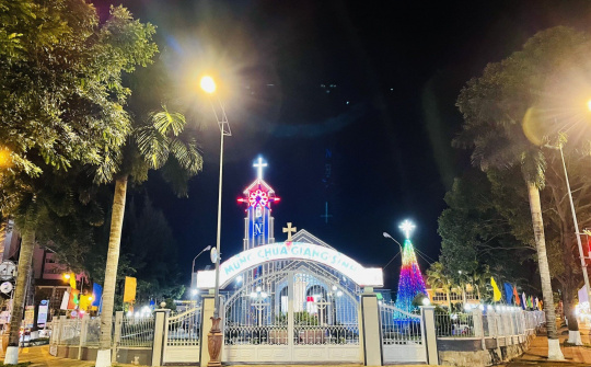 Nhà thờ Chính tòa Buôn Ma Thuột đón Giáng sinh an toàn giữa Đại dịch COVID-19