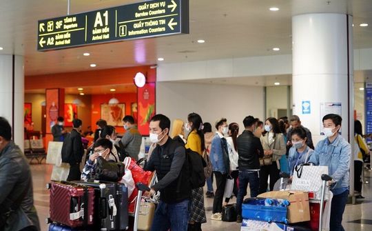 Hà Nội yêu cầu người nhập cảnh đã tiêm đủ vắc-xin tự cách ly tại nơi lưu trú 3 ngày