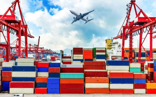 Việt Nam xuất siêu 4 tỷ USD trong năm 2021