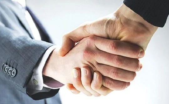 Bắt tay, ôm, hôn, tiếp xúc trực tiếp với F0 mới được coi là F1