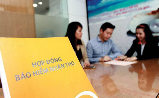 Ngân hàng ép khách mua bảo hiểm khi vay vốn sẽ bị xử phạt