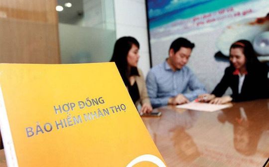 Ngân hàng ép khách mua bảo hiểm khi vay vốn sẽ bị xử phạt