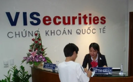 Chứng khoán Quốc tế Việt Nam bị xử phạt 250 triệu đồng vì tư vấn hồ sơ chào bán TPDN trái phép