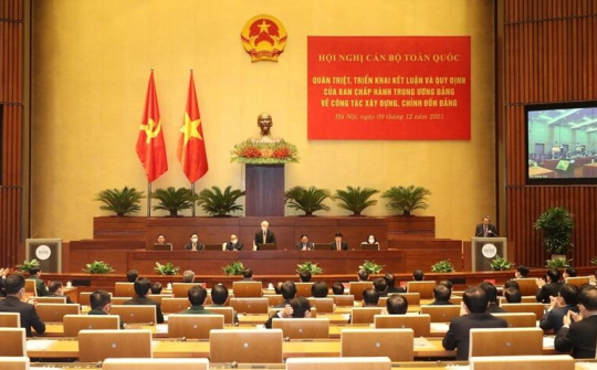 Xây dựng, chỉnh đốn Đảng là công việc xây dựng tổ chức, xây dựng con người