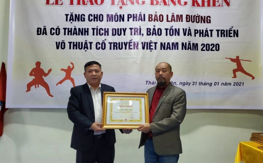Thái Nguyên: Môn phái Bảo Lâm Đường đón nhận bằng khen của Liên đoàn Võ thuật cổ truyền Việt Nam