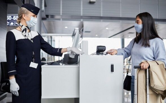 Hộ chiếu vắc-xin - tia hi vọng mới về sự trở lại của du lịch quốc tế?