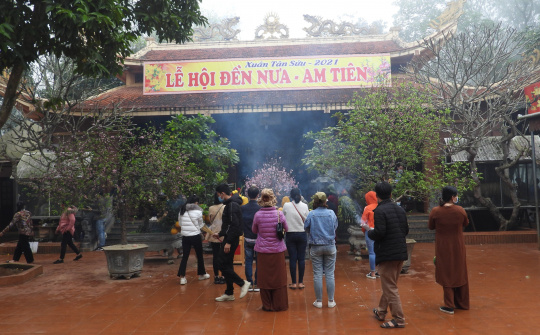Lãnh đạo huyện Triệu Sơn kiểm tra công tác phòng chống dịch tại Am Tiên