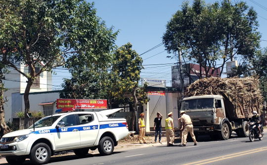 Đắk Lắk: Tích cực xử lý xe quá khổ, quá tải trên quốc lộ 26