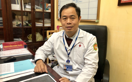 TS.BS Nguyễn Văn Tuấn - Tô sáng hai màu áo người bác sỹ quân y