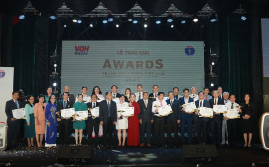 Chiến công chống dịch Covid-19 được vinh danh tại Thành tựu y khoa Việt Nam 2020