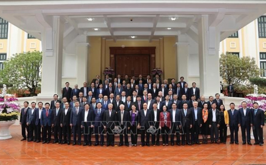 Bộ Chính trị gặp mặt các đồng chí nguyên Ủy viên Bộ Chính trị, Ban Bí thư, Trung ương khóa XII