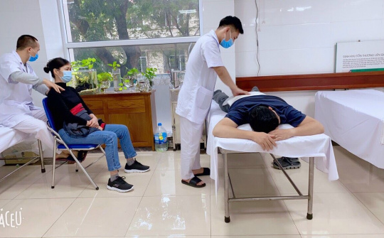 Khoa Điều trị Nội trú ban ngày: Điều trị bệnh lý cột sống bằng y học cổ truyền