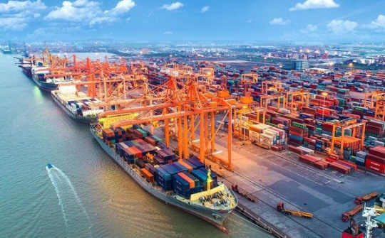 Hàng hoá thông qua cảng biển Việt Nam đạt kỷ lục