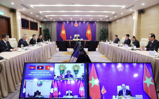 Thủ tướng Việt Nam, Lào, Campuchia thống nhất đẩy mạnh kết nối hạ tầng 3 nền kinh tế CLV