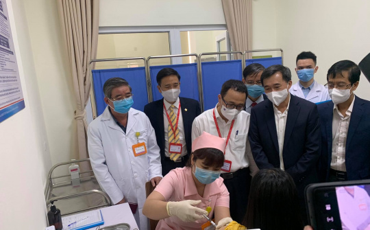 Việt Nam chính thức tiêm thử nghiệm vaccine COVID-19 thứ 2