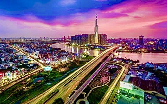 IMF khen ngợi kinh tế Việt Nam, khuyến nghị tiếp tục cải cách