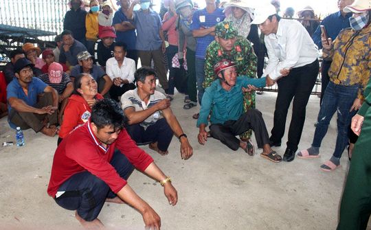 Đưa 47 ngư dân gặp nạn trên biển vào bờ an toàn