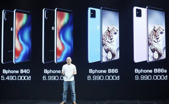 Bkav xuất khẩu lô Bphone đầu tiên sang châu Âu