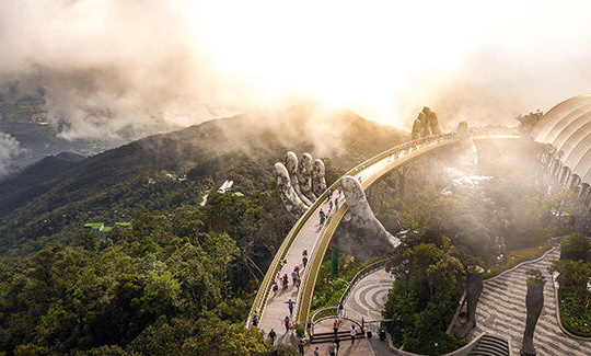 Đà Nẵng: Cầu Vàng Bà Nà Hills được bình chọn kỳ quan thế giới mới