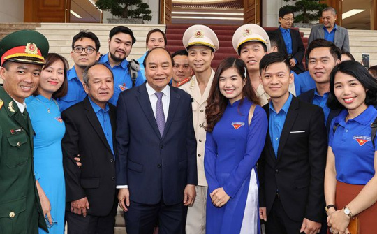 Prime Minister meets generations of youth union officials