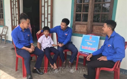 90 năm Ngày thành lập Đoàn: Hiệu quả từ mô hình 'Em nuôi của Đoàn'