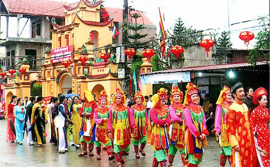 Làng nghề đúc đồng Tống Xá đón bằng chứng nhận di sản phi vật thể quốc gia