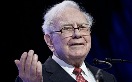 Warren Buffett nhận lương bao nhiêu tại Berkshire