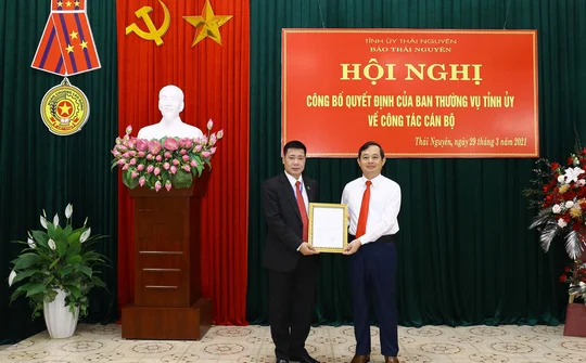 Thái Nguyên:Trao Quyết định bổ nhiệm Phó Tổng biên tập Báo Thái Nguyên