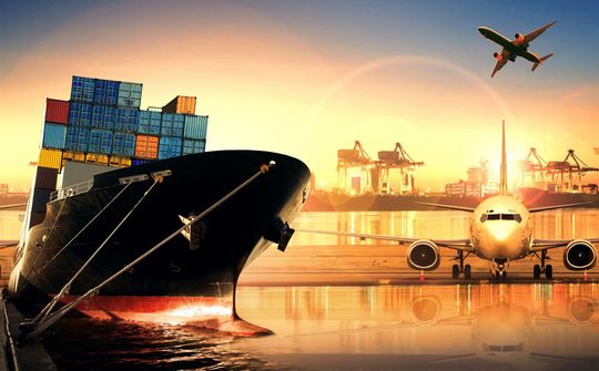Xuất nhập khẩu của Việt Nam phục hồi mạnh mẽ, xuất siêu 2 tỷ USD