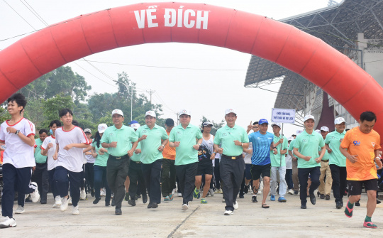 Kon Tum: Toàn dân rèn luyện thân thể theo gương Bác Hồ vĩ đại