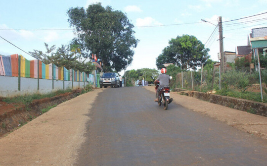 Đắk Nông: Bộ đội mở đường giúp dân thoát nghèo