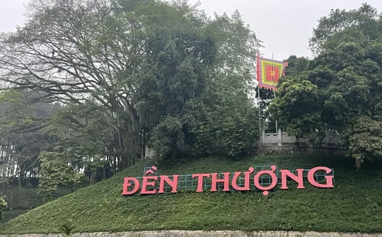 Đền Thượng Lào Cai thờ  Quốc Công Tiết Chế Trần Quốc Tuấn