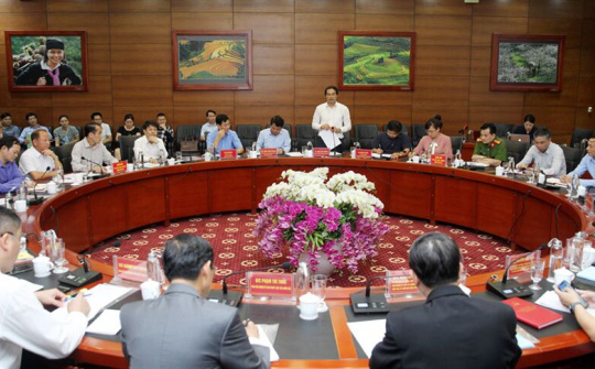 Phó Chủ tịch Quốc hội làm việc, kiểm tra công tác chuẩn bị cho bầu cử tại Lào Cai