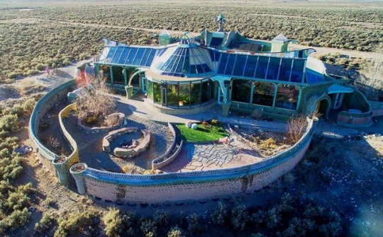 Những ngôi nhà sinh thái  từ vật liệu tái chế có giá triệu USD