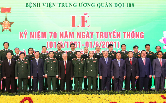 BV TƯ Quân đội 108 kỷ niệm 70 năm Ngày Truyền thống và đón nhận danh hiệu AHLĐ