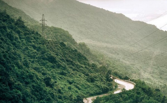 Đèo Hải Vân lọt top các cung đường "hút" khách check-in nhất trên Instagram