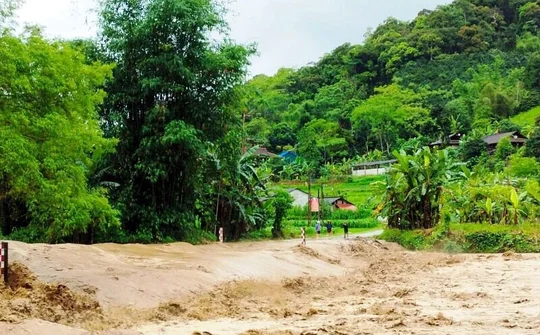Pác Nặm, Bắc Kạn: Mưa lũ làm thiệt hại một số diện tích cây trồng và công trình trường học