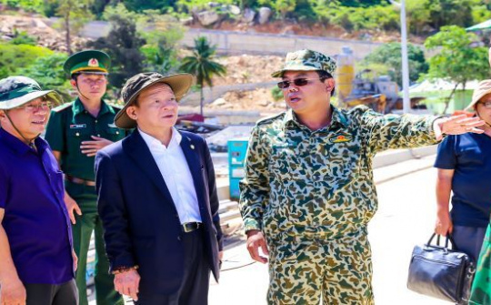 T&T Group thăm và tặng quà cán bộ chiến sỹ làm nhiệm vụ trên đảo Hòn Khoai