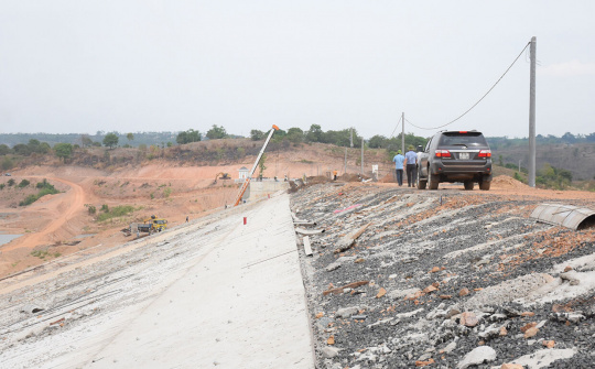 Gia Lai: Đoàn công tác Quốc hội khảo sát hệ thống thủy lợi hồ chứa nước Plei Thơ Ga