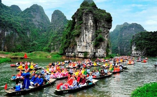 Tạm dừng Lễ hội Tràng An 2021